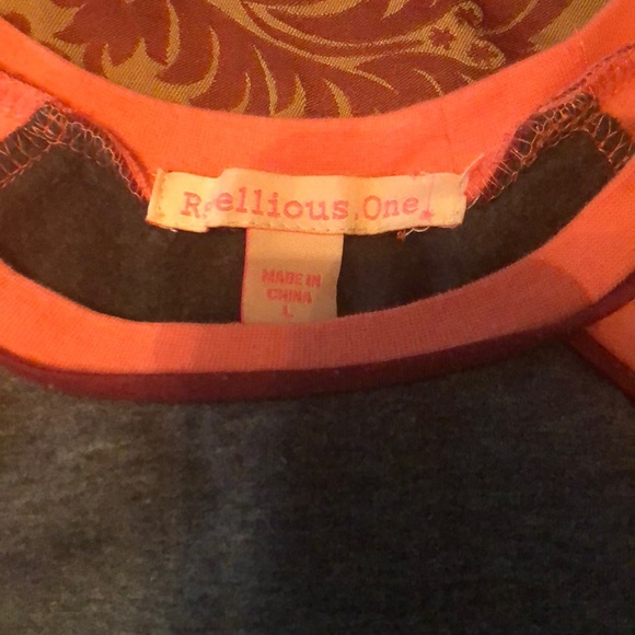 Graphic Sweatshirt - Picture 3 of 3